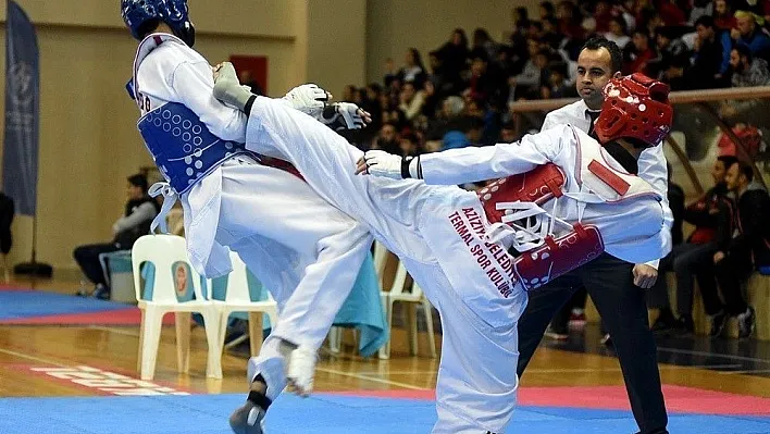 Aziziye Belediyesi'nde milli heyecan
