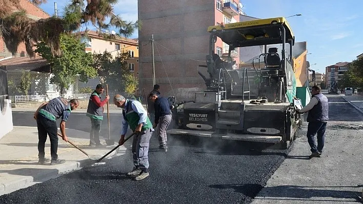 Yeşilyurt'ta ulaşım ağı güçleniyor
