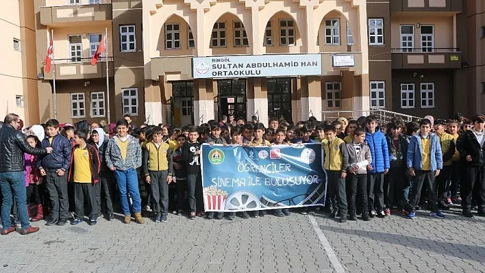 Bingöl'de 'Öğrenciler Sinema ile Buluşuyor' projesi
