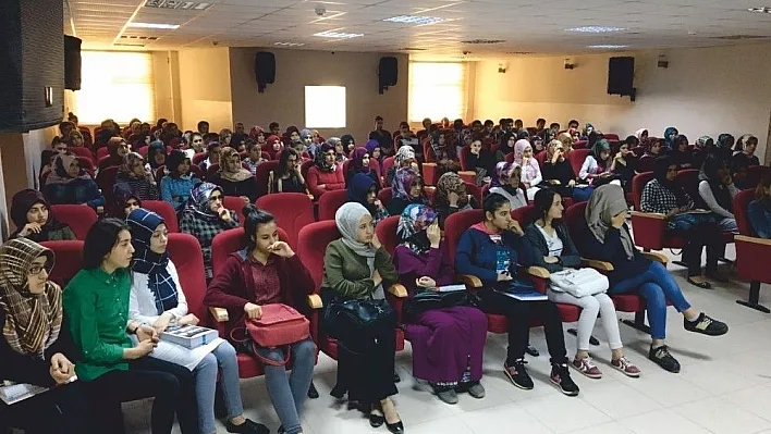 Kahta HEM öğrencilere rehberlik semineri verdi

