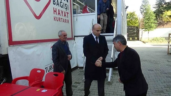 Başkan Dülgeroğlu kan bağışında bulundu
