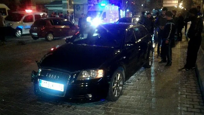 Gölbaşı ilçesinde 3 otomobil çarpıştı
