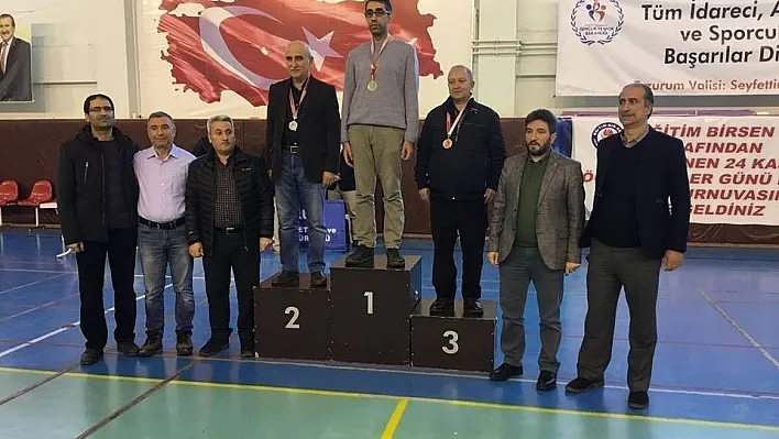 Öğretmenler günü anısına satranç
