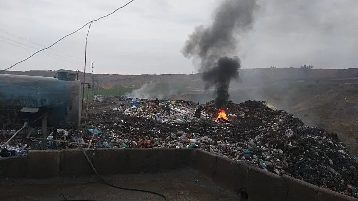 Kahta Belediyesi atık sahasına ıslah çalışması yapıyor
