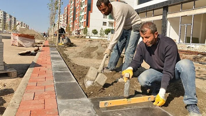 Bağcılar'a 66 bin 348 metrekare kaldırım taşı döşenecek
