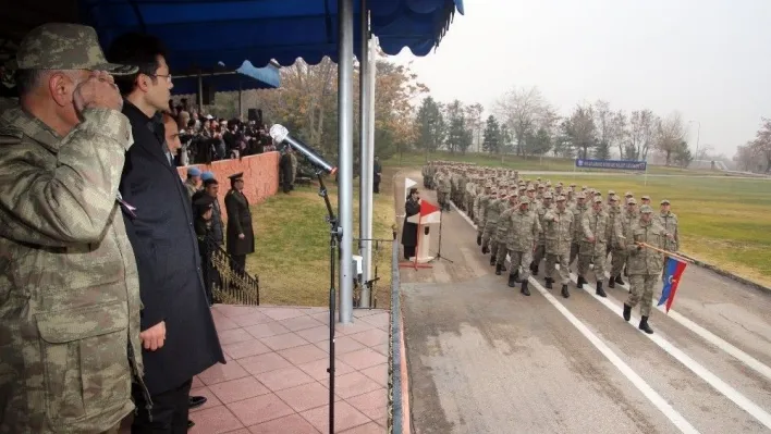 Kısa dönem askerler yemin etti