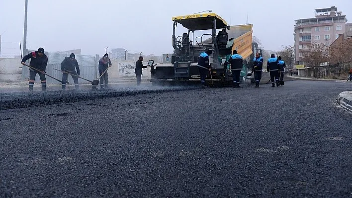 Battalgazi Belediyesi asfalt çalışmalarına devam ediyor
