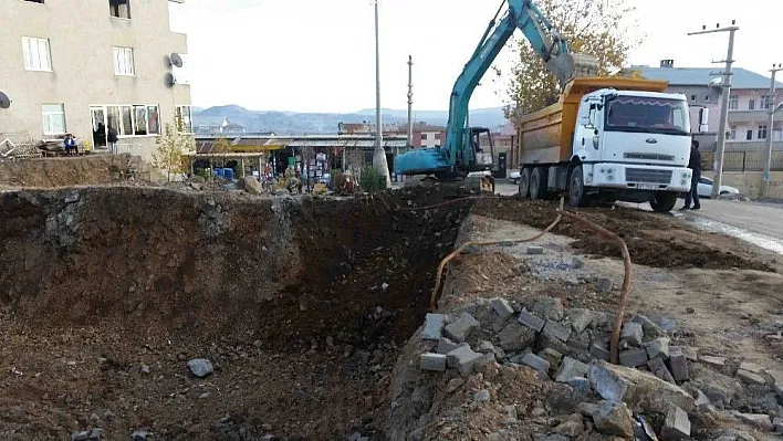 Kulp'ta Kadın İstihdamı ve Yaşam Merkezinin inşaatına başlandı
