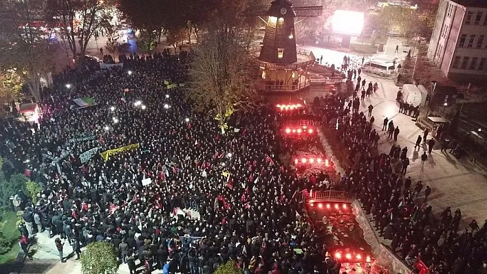 Malatya'da binlerce vatandaş Kudüs için yürüdü
