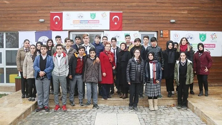 Genç Yaşam Merkezi ilgi odağı oldu