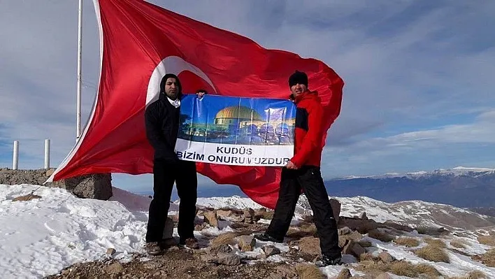 Kudüs için 2 bin 812 rakımlı Kösedağ'a tırmandılar
