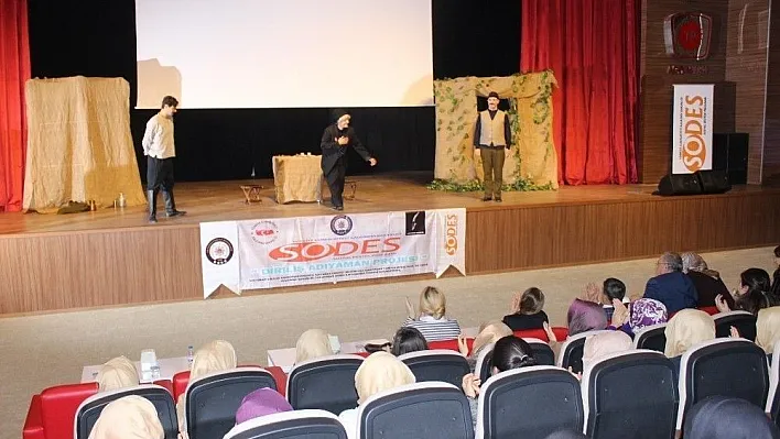 Adıyaman'da 'Seher'in kadınları' oyununa yoğun ilgi
