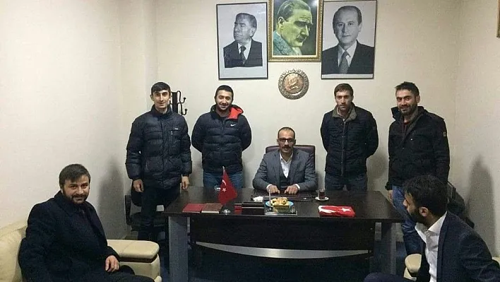 Aşkale Ülkü Ocakları'nda bayrak değişimi
