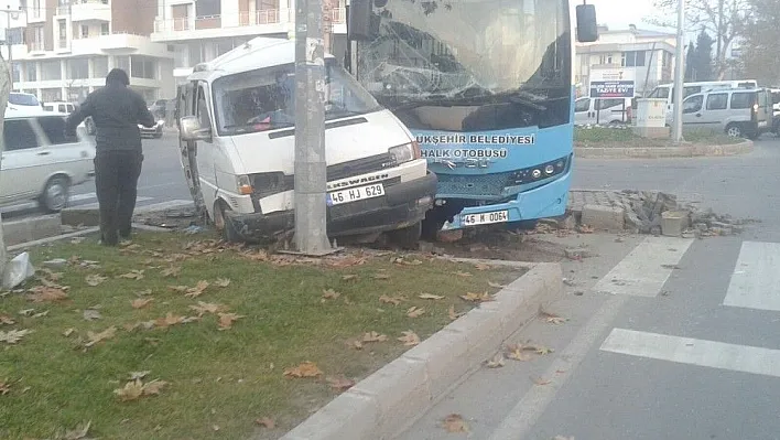 Kahramanmaraş'ta trafik kazası: 2 yaralı
