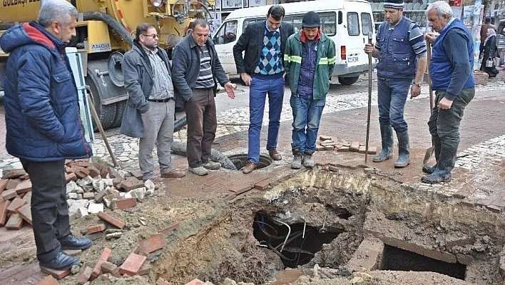 Gölbaşı ilçesinde meydana gelen su arızalarına anında müdahale ediliyor
