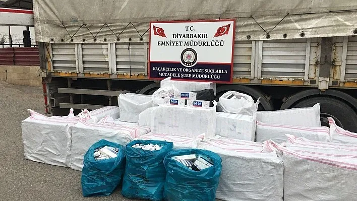Diyarbakır'da 91 bin 990 paket kaçak sigara ele geçirildi
