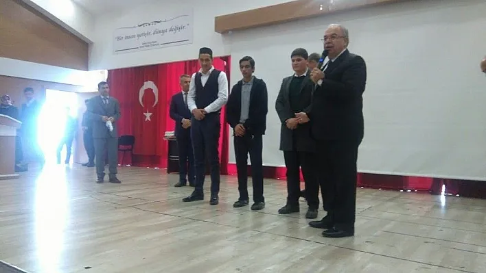 Kahta Anadolu İHL Adıyaman üçüncüsü oldu
