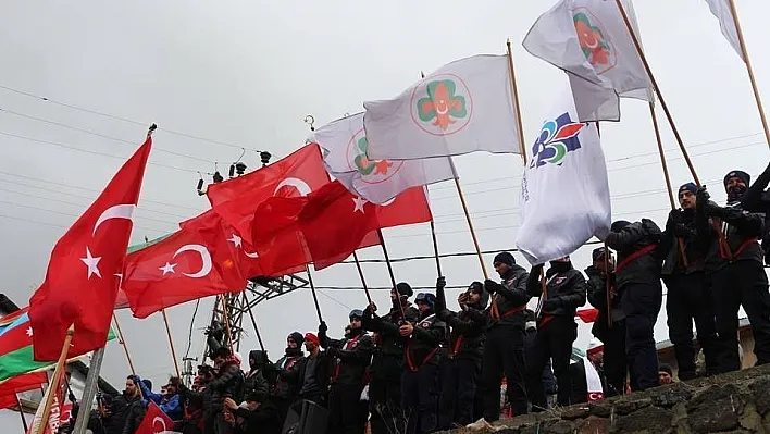 Sarıkamış şehitleri Şenkaya'da anıldı
