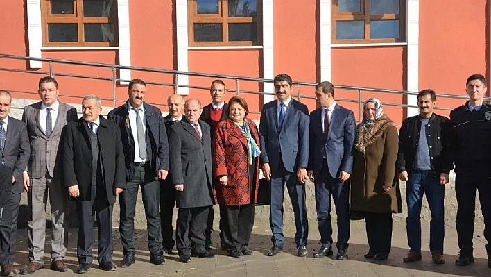 Koçak İlköğretim okulunda ilk ders zili çaldı
