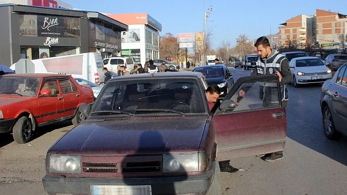 Polisten yılbaşı öncesi 'Huzur Erzurum' uygulaması
