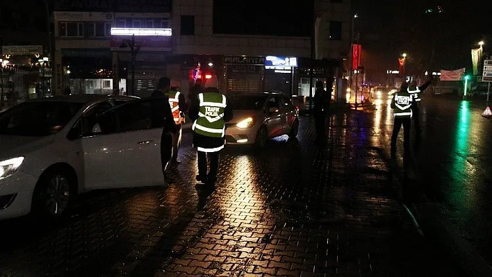 Polisten yeni yılda sıkı denetim
