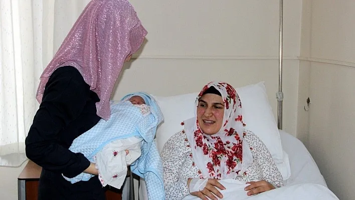 Yeni yılın ilk bebeği 'Ali Asaf' oldu
