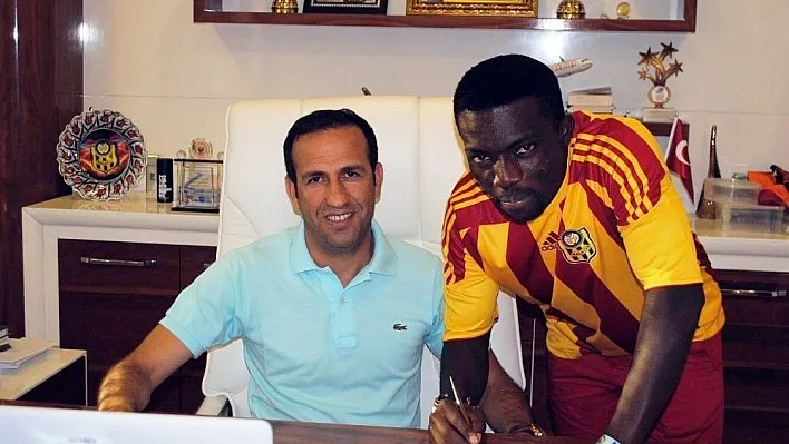 E. Yeni Malatyaspor, Azubuike'nin sözleşmesini uzattı

