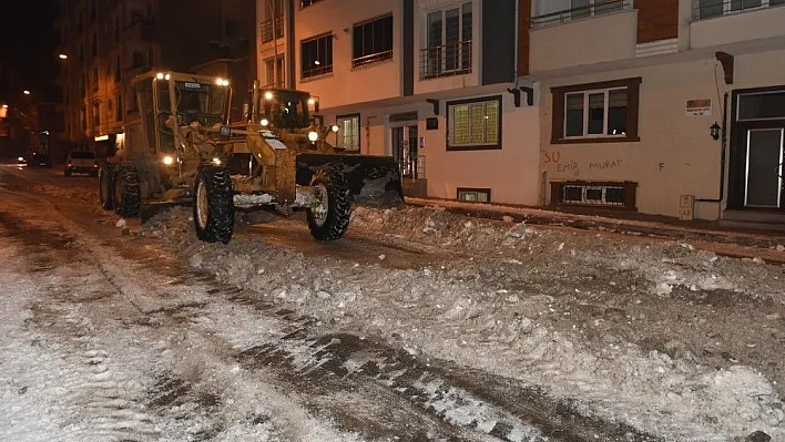 Yakutiye'de kar çalışması
