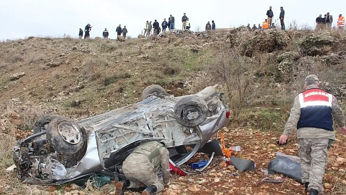 Nişan törenine giden aile kaza yaptı: 2 ölü, 5 yaralı