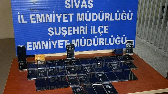 43 Adet Gümrük Kaçağı Cep Telefonu ele geçirildi
