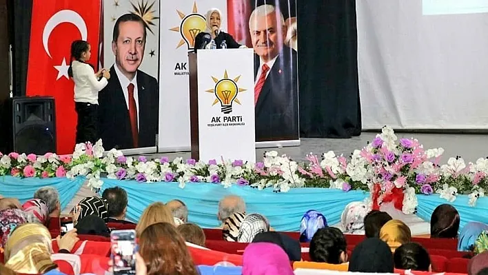 AK Parti Yeşilyurt Kadın Kolları yeniden Esin Tanrıverdi'ye emanet
