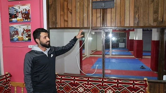 Bir haftada aynı salonu iki kez soydular
