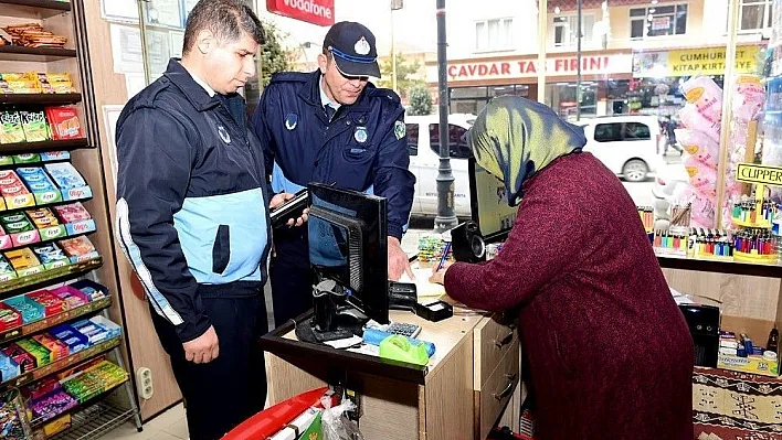 Büyükşehir zabıtasından etiket denetimi
