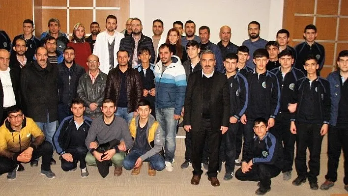 İşitme engellilere sağlık semineri