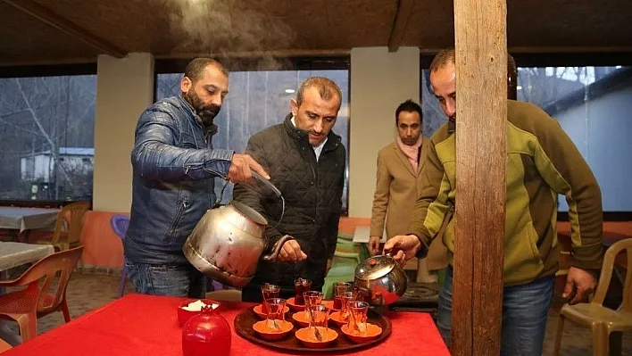 Vali Sonel,Pülümür'e gitti renkli görüntüler ortaya çıktı
