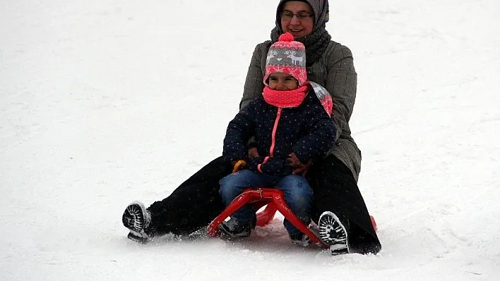 Palandöken'de hafta sonu kayak coşkusu
