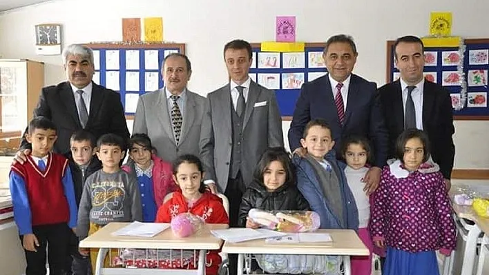 Gürün'de 3 bin 489 öğrenci karne aldı
