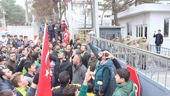 Afrin'de savaşmak için gönüllü oldular
