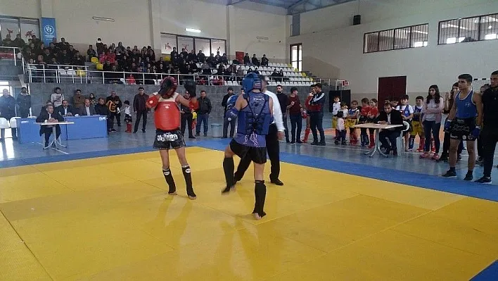 Muay Thai il seçmeleri Besni'de yapıldı
