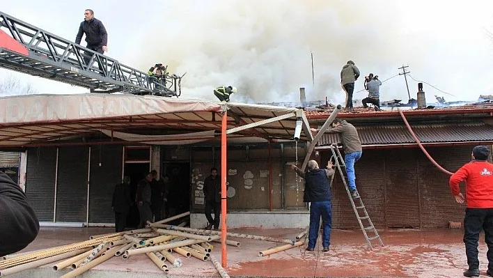 Erzincan'da yangın paniği
