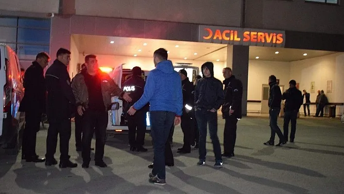 Hastane acilinde bıçaklı kavga: 1 yaralı, 7 gözaltı