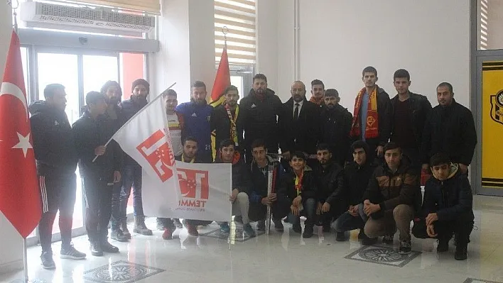 15 Temmuz gençlerinden Evkur Yeni Malatyaspor'a destek
