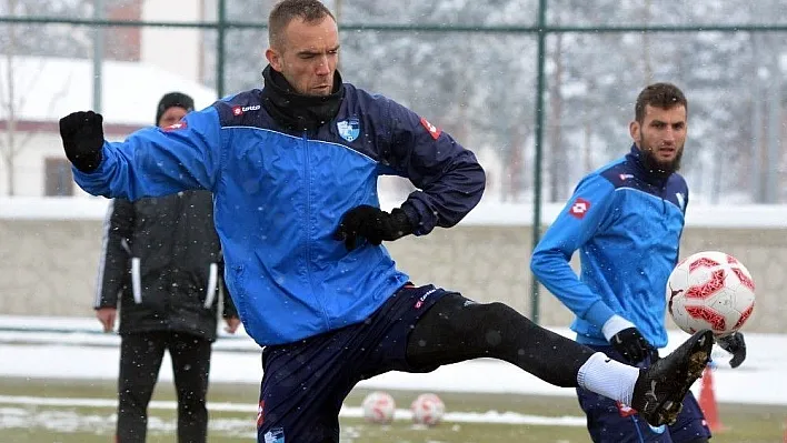 B.B. Erzurumspor galibiyete kilitlendi

