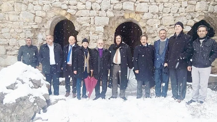 Manastır için patrikhane yetkilileri Çüngüş'te
