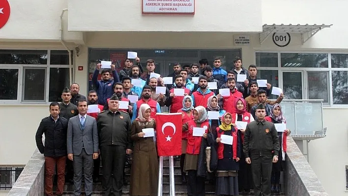 Adıyaman'da genç kızlar askerliğe başvurdu
