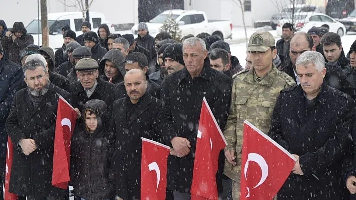 Zeytin Dalı Harekatı'na katılan askerler için kurban kesildi
