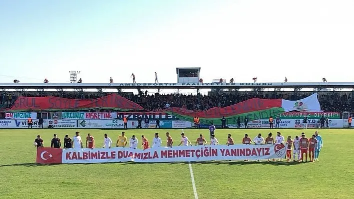 Futbolculardan Mehmetçiğe destek
