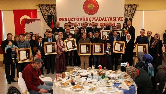 Şehit aileleri ve gazilere Devlet Ödünç Madalyası verildi