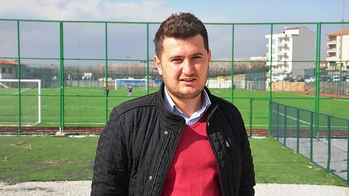 Arguvan Belediyespor liderliği bırakmıyor
