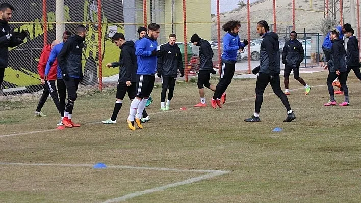 E.Y. Malatyaspor Antalya'ya gitti
